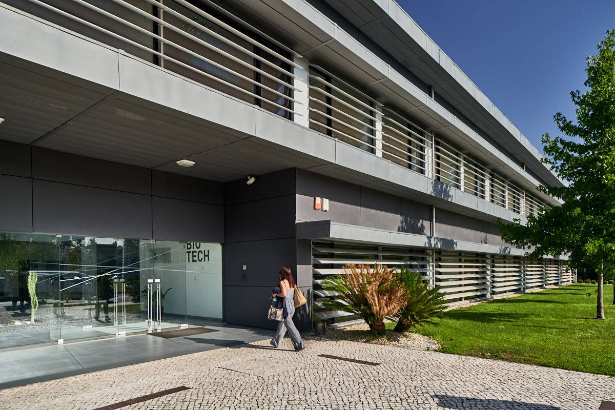 Invited Seminar: Luc Stoppini (University of Geneva)